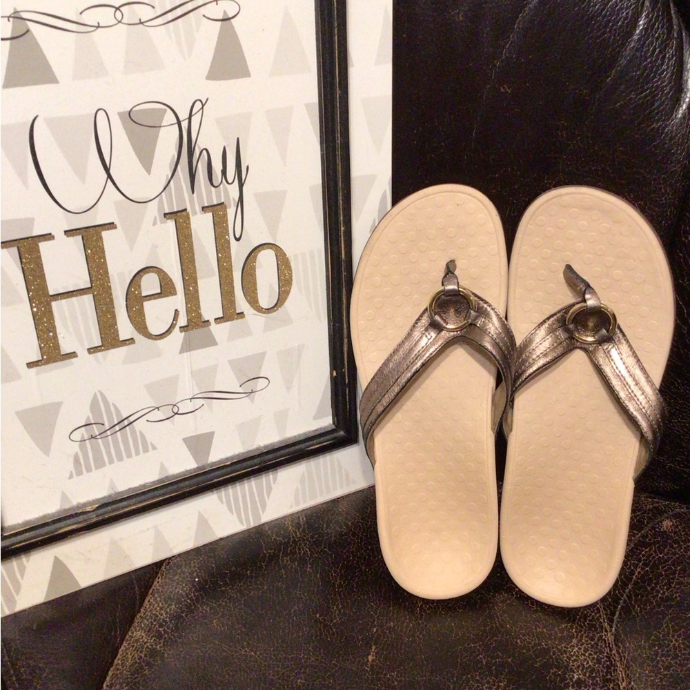 Vionic Tide sandals Size 10